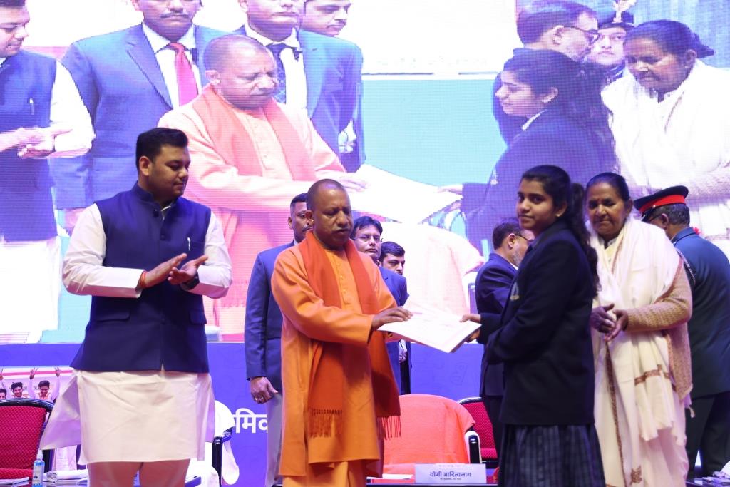 Diya Namdev is once again felicitated by Hon’ble CM YogiAdityanath ji