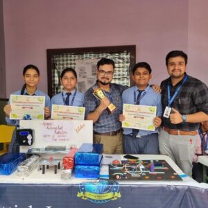 SIS students won first in Science Exhibition